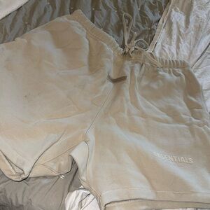 Men’s Essentials Shorts Size Large